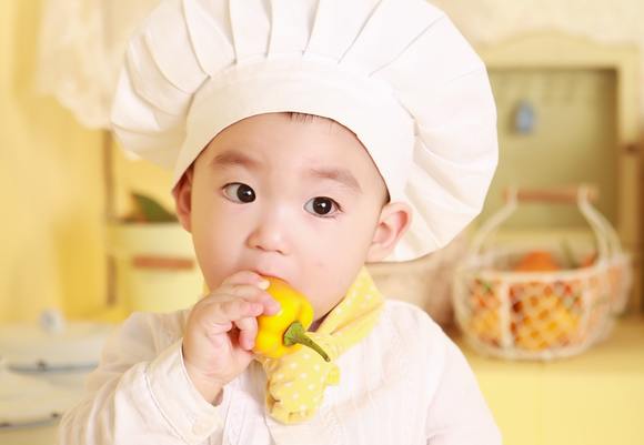 Adorable baby baker 35666